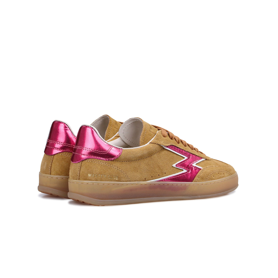 Club sneaker with pink laminated logo