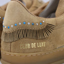 SNEAKER CLUB IN SUEDE CAMMELLO CON APPLICAZIONI BORCHIE E TURCHESI E BAC