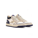 Pivot sneaker with blue details